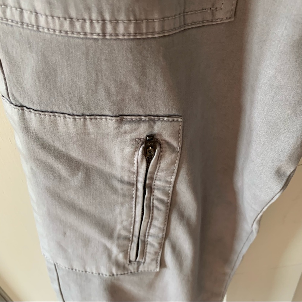 NWT KENSIE Soft Grey Crop Jeans Sz 30 - Picture 7 of 11